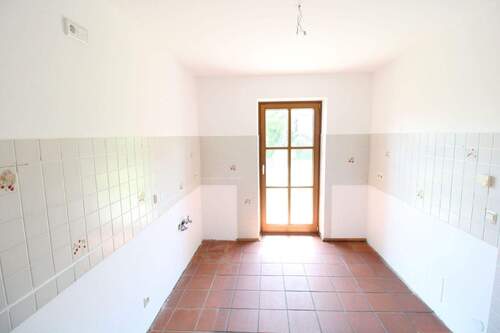 Küche mit Terrassenzugang - Einfamilienhaus in Schäftlarn zum Kaufen