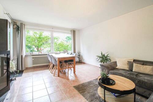 Wohnzimmer - 3 Zimmer Einfamilienhaus zum Kaufen in Celle