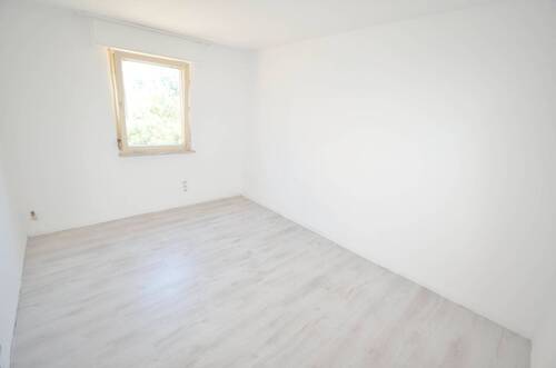 weit. Zimmer - Mehrfamilienhaus, Wohnhaus mit 117,00 m&sup2; in Waldbronn zum Kaufen