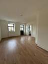 Wohnzimmer - 4 Zimmer Etagenwohnung zur Miete in Leipzig