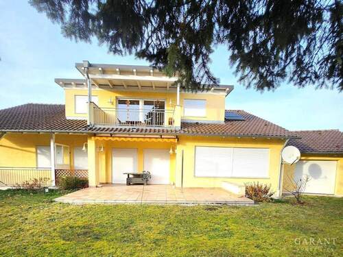 Exposé - Rarität in Bad Füssing! Großzügiges Einfamilienhaus mit riesigem Potenzial und Gartenparadies