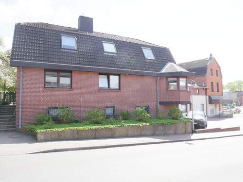 Außenansicht - 9 Zimmer Mehrfamilienhaus, Wohnhaus in Albersdorf