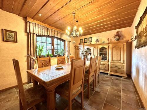 Esszimmer EG - 8 Zimmer Einfamilienhaus in Glees