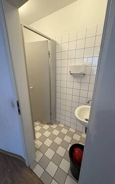WC - 