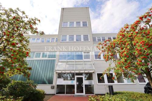 M2438 Vorderansicht - Büro zur Miete in Glinde