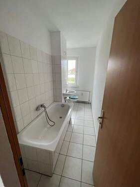 Beispielbadezimmer - 3 Zimmer Etagenwohnung zur Miete in Joachimsthal