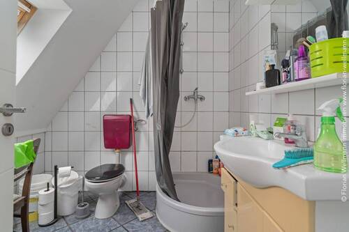 Badezimmer Dachgeschoss - 