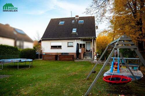 Außenaufnahme - 6 Zimmer Mehrfamilienhaus, Wohnhaus in Hamburg Wilhelmsburg