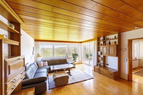 Wohnzimmer - 5 Zimmer Bungalow zum Kaufen in Bietigheim-Bissingen