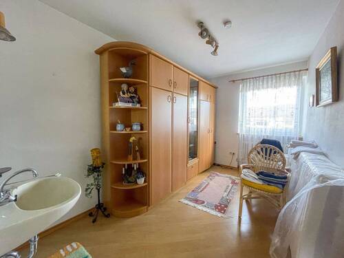 Zimmer 1 OG.jpg - 
