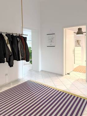 Flur - Etagenwohnung mit 106,10 m&sup2; in Kassel zur Miete
