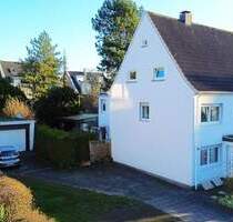 Attraktive Doppelhaushälfte mit großem Garten, Doppelgarage und 5 Zimmern! - Leverkusen Küppersteg