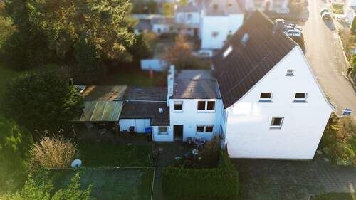 Drohen vorne - Doppelhaushälfte mit 128,00 m&sup2; in Leverkusen zum Kaufen