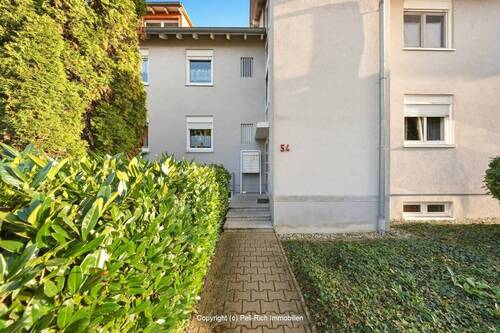 Hauseingang - 3 Zimmer Etagenwohnung zum Kaufen in Karlsruhe