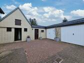 Hinterhof - 4 Zimmer Doppelhaushälfte in Wasbek