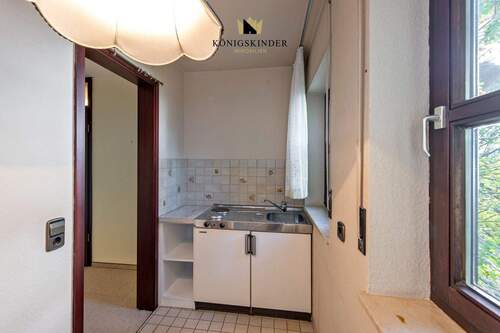 Ein schneller Blick in die Einliegerwohnung - Küche mit Essplatz... - 