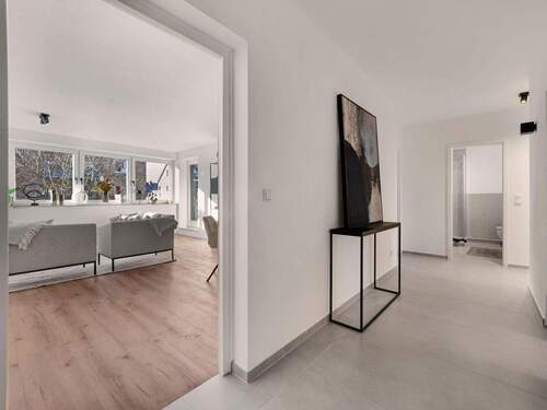 Flur mit Blick ins Wohnzimmer - 