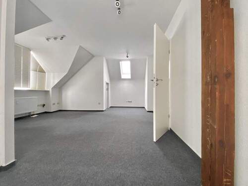 Großes Büro - Büro mit 100,00 m&sup2; in Hamburg / Bahrenfeld zur Miete