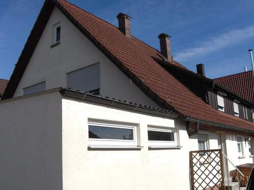 Rückansicht - Ihr Traum vom eigenen Haus wird wahr!