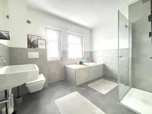 Hauptbad - Einfamilienhaus mit 140,00 m&sup2; in Nonnweiler zum Kaufen