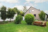 Außenansicht - Exklusives Wohnhaus mit Schwimmbad, Sauna, Kachelofen und mehr