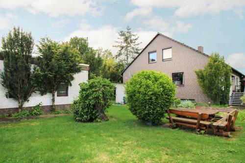 Außenansicht - Exklusives Wohnhaus mit Schwimmbad, Sauna, Kachelofen und mehr