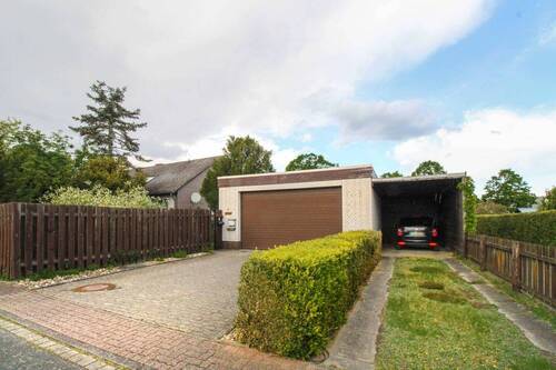 Garage und Carport - 