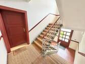 Treppenhaus - 3 Zimmer Etagenwohnung zum Kaufen in Dresden