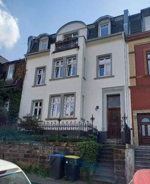 Ansicht mit Treppenaufgang - 