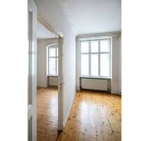 Nur einen Steinwurf vom Lietzensee entfernt: bezugsfreie, charmante 2-Zimmer-Altbauwohnung! - Berlin Charlottenburg