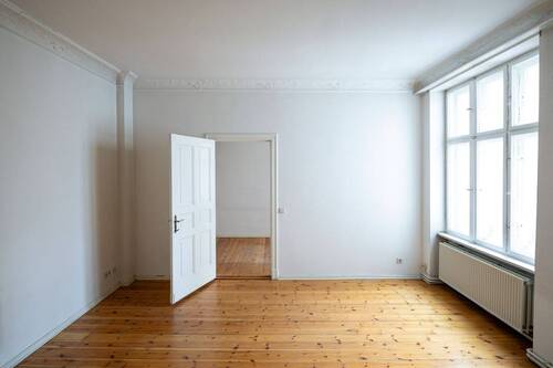 Zimmer 1 - 2 Zimmer Etagenwohnung in Berlin