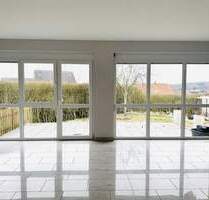 Großzügig & lichtdurchflutet: EFH zur Miete in Osterburken mit bodentiefen Fenstern + Wellness