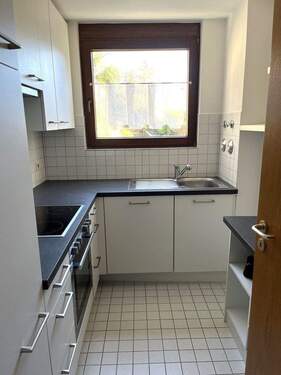 Küche mit Einbauküche - 