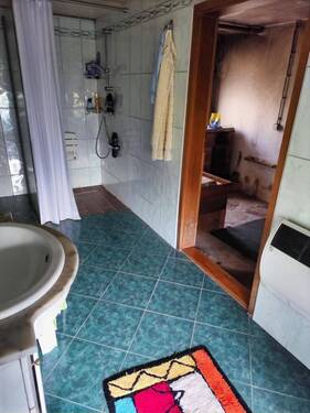 EG - Bad mit Dusche - 