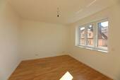 Schlafzimmer - Nachmieter gesucht! Hochwertige 2-Raumwohnung mit Loggia in einem tollen Schleußiger Neubau!