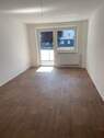 Wohnzimmer - ---NEU--- Frisch sanierte 2-Raum-Wohnung