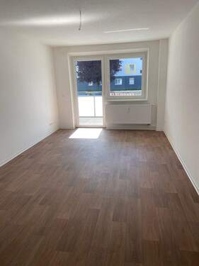 Wohnzimmer - ---NEU--- Frisch sanierte 2-Raum-Wohnung