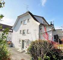 Mehrfamilienhaus - Erdgeschosswohnung wird frei - 2 Wohnungen vermietet mit Garage und Grundstück - Singen (Hohentwiel)