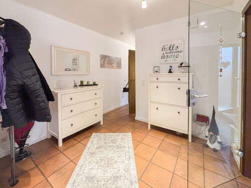 Diele EG - 5 Zimmer Mehrfamilienhaus, Wohnhaus in Windeck