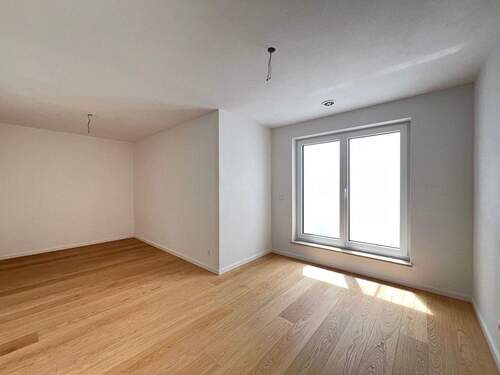 tageslichtheller Hobbyraum im Souterrain - 