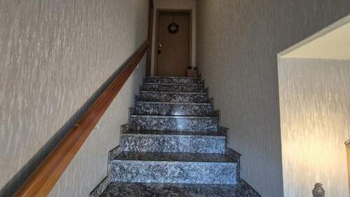 EG-Treppe ins DG Einliegerwohnung - 