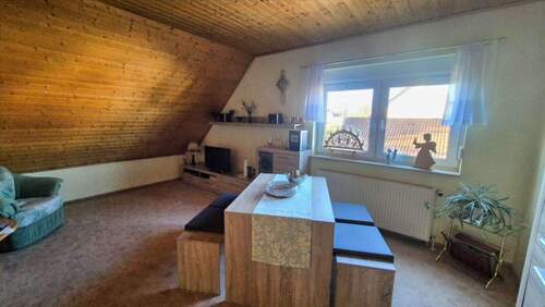 DG-Blick ins Wohnzimmer - 