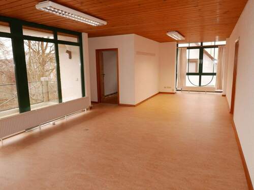 P1050199.JPG - 4-Zi.-Eigentumswohnung nutzbar als Geschäftsräume