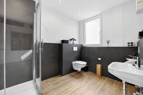 Badezimmer - Halle zur Miete in Saarlouis