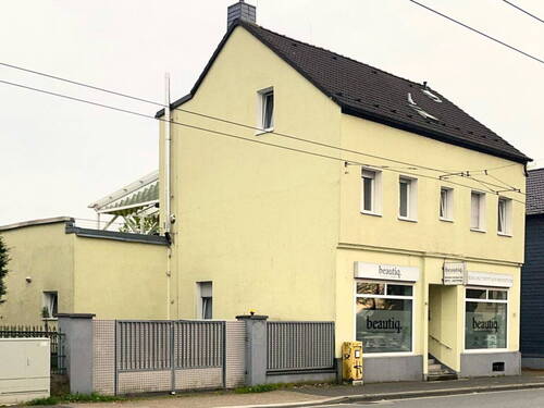 Aussenansicht - 9 Zimmer Mehrfamilienhaus, Wohnhaus zum Kaufen in Solingen