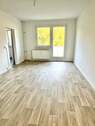 Wohnzimmer - 3 Zimmer Etagenwohnung zur Miete in Schwerin