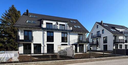 Haus A und B - Gemütliche NEUBAU-DG-Wohnung über zwei Etagen, Speichergeschoss, Dachterrasse und Balkon