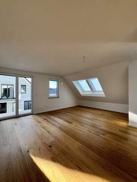 Wohnzimmer - Etagenwohnung mit 74,00 m&sup2; in München zum Kaufen