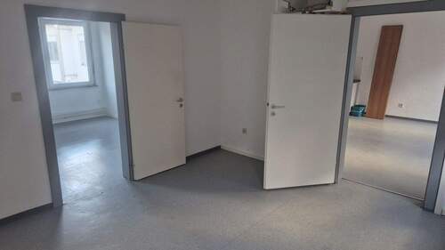 Büro Mitte Wandsicht - Büro mit 50,00 m&sup2; in Germersheim zur Miete