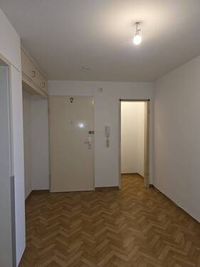 Diele - 2 Zimmer Etagenwohnung in Karlsruhe